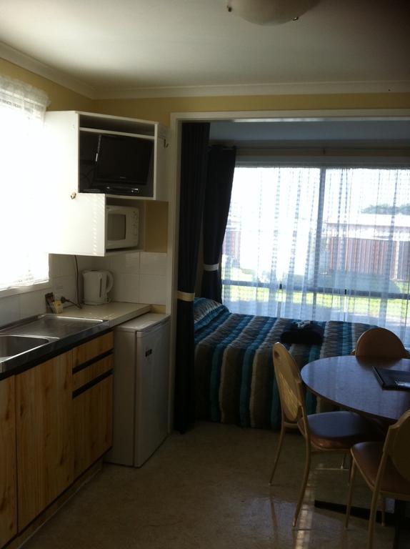 Gum Tree Caravan Park Порт Феъри Екстериор снимка