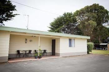 Gum Tree Caravan Park Порт Феъри Екстериор снимка